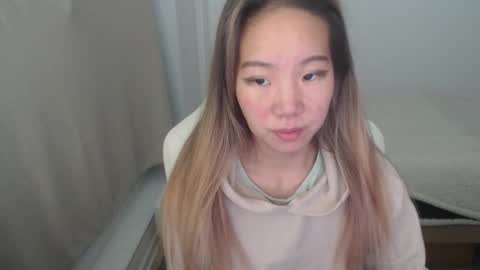 mira_g online show from November 2025 01:22:01 PM