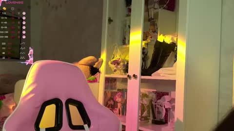 Mira online show from March 2026 10:33:01 PM