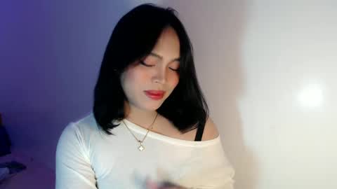 Snapshot of mira_luna222 chatting on February 2025 05:46:01 AM Mira Bella online show from February 2025 05:46:01 AM