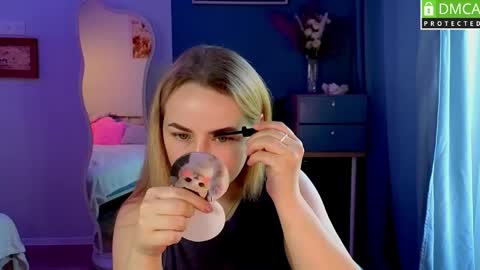 Snapshot of mira_mermayd chatting on May 2026 01:58:02 AM Mira online show from May 2026 01:58:02 AM