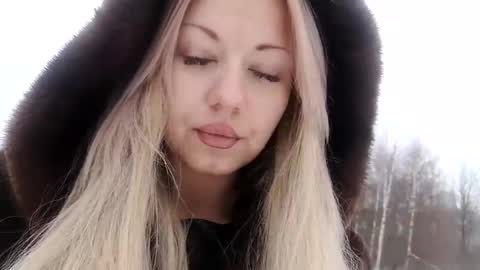 Snapshot of mirahardmanxx chatting on January 2025 11:38:02 AM Happy New Year online show from January 2025 11:38:02 AM