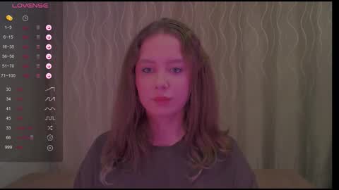 Kira online show from November 2025 08:30:01 PM