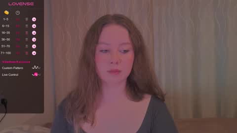 Kira online show from November 2025 01:11:01 PM