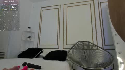 Snapshot of miranda_villa chatting on November 2025 12:37:02 PM Miranda online show from November 2025 12:37:02 PM