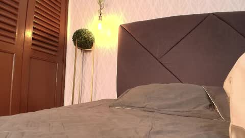 Snapshot of miranda_villa chatting on November 2025 12:16:02 PM Miranda online show from November 2025 12:16:02 PM