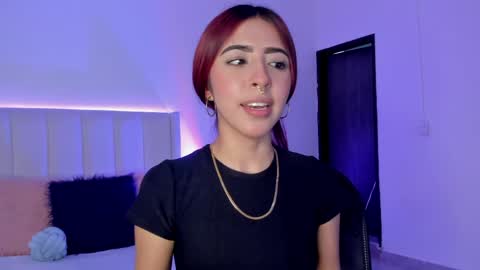 Snapshot of mirandaa_rogers chatting on May 2026 07:08:02 PM Miranda Rogers online show from May 2026 07:08:02 PM