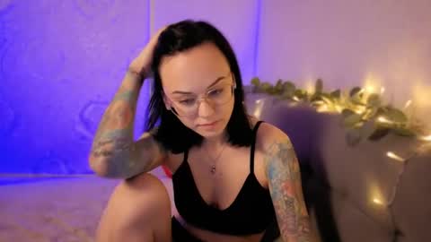 Snapshot of miraskyy chatting on May 2026 04:37:02 PM MiraSkyy online show from May 2026 04:37:02 PM