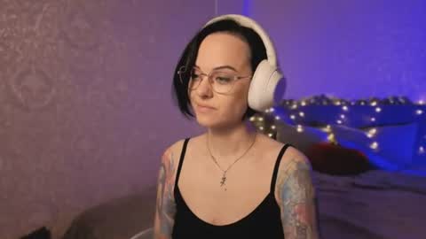 MiraSkyy online show from August 2026 09:02:01 PM