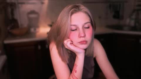 Mira online show from November 2025 07:16:02 PM