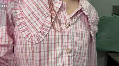 Snapshot of mishahartwigsen chatting on October 2025 06:38:02 PM Molly online show from October 2025 06:38:02 PM