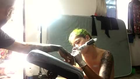 Mishone y Ares online show from December 2024 06:04:02 PM