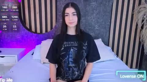 Snapshot of miss10_antonella chatting on November 2025 12:16:01 PM Antonella online show from November 2025 12:16:01 PM