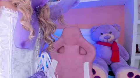 Marilyn online show from October 2025 11:11:02 AM