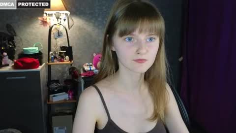 Snapshot of miss___alisa chatting on July 2026 06:24:02 PM Alisa NONNUDE online show from July 2026 06:24:02 PM