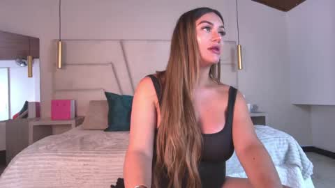 miss__ary_ online show from April 2026 11:45:02 AM