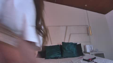 miss__ary_ online show from May 2026 04:04:02 PM