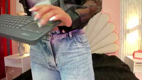 miss__star_ online show from March 2026 01:47:01 PM