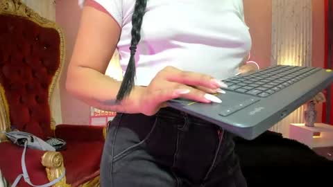 Snapshot of miss__star_ chatting on April 2026 03:28:02 PM miss__star_ online show from April 2026 03:28:02 PM