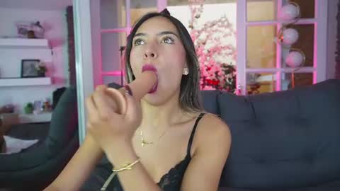 Zoe online show from July 2026 07:05:01 PM