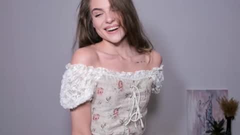 Katrin online show from October 2025 10:16:02 AM