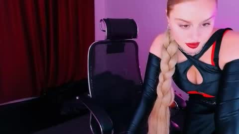 miss_alice_silver online show from November 2025 03:16:01 PM