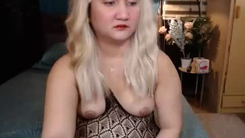 miss angelic15 online show from October 2025 10:19:01 PM