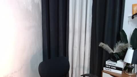 Snapshot of miss_briella chatting on June 2026 05:15:01 PM Briella online show from June 2026 05:15:01 PM