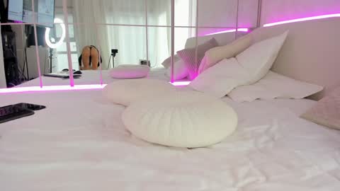 miss_diamond__ online show from October 2025 07:29:01 AM