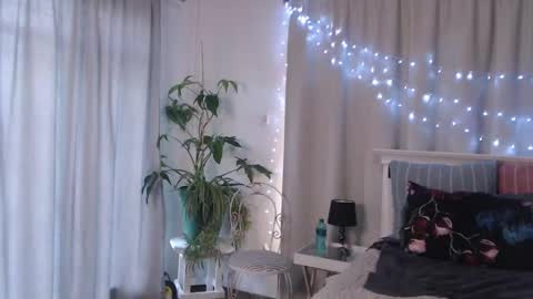 Miss EVA  Email misseva123xxx online show from December 2024 03:29:02 AM