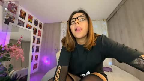  Elisabeth  IG galax xxia       online show from March 2025 12:28:02 AM