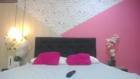 miss_honey1 online show from September 2025 11:28:01 PM