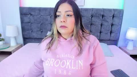 Snapshot of miss_horney chatting on December 2025 07:41:01 PM miss_horney online show from December 2025 07:41:01 PM