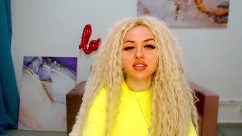 Snapshot of miss_kiten chatting on February 2025 07:41:02 PM miss_kiten online show from February 2025 07:41:02 PM