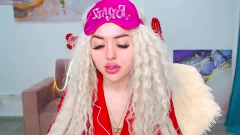Snapshot of miss_kiten chatting on February 2025 03:53:01 AM miss_kiten online show from February 2025 03:53:01 AM