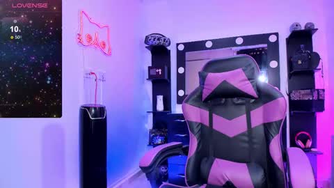 Miss Kittyn online show from November 2025 01:06:01 AM