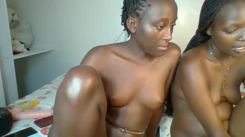 Snapshot of miss_lolah7 chatting on May 2026 12:07:01 AM miss_lolah7 online show from May 2026 12:07:01 AM