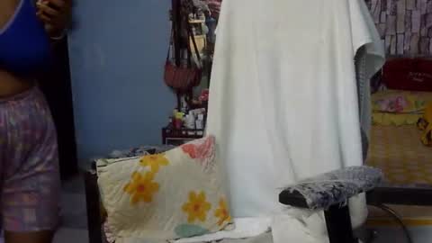 Snapshot of miss_mahi69 chatting on July 2026 04:38:02 AM Mahi online show from July 2026 04:38:02 AM