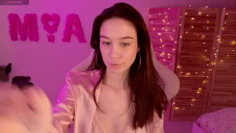 Snapshot of miss_mia_meow chatting on November 2025 05:06:02 AM Mamma Mia online show from November 2025 05:06:02 AM