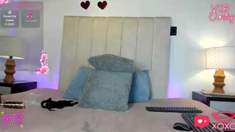 miss_milf_ online show from April 2026 07:33:02 PM