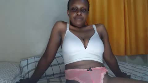 Snapshot of miss_reina21 chatting on May 2026 07:08:01 PM Reina online show from May 2026 07:08:01 PM