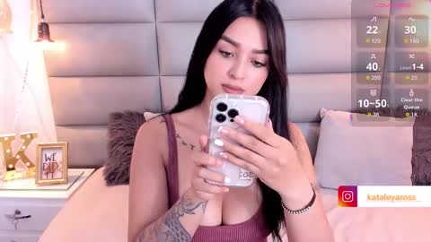 Snapshot of miss_ross_ chatting on October 2025 04:10:02 AM onlyfanskataleyaross online show from October 2025 04:10:02 AM