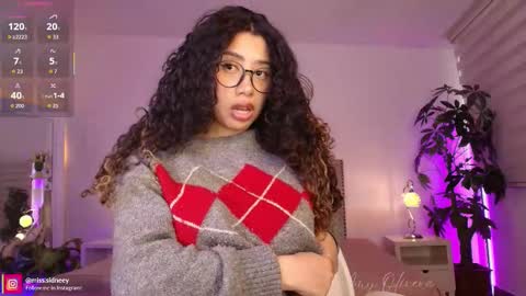 Snapshot of miss_sidney chatting on November 2025 12:06:02 PM Amy Olivera online show from November 2025 12:06:02 PM