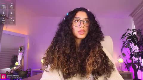 Snapshot of miss_sidney chatting on November 2025 01:22:04 PM Amy Olivera online show from November 2025 01:22:04 PM