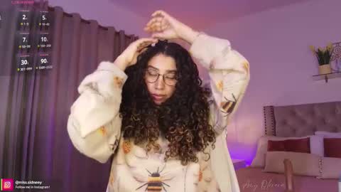 Snapshot of miss_sidney chatting on November 2025 01:00:02 PM Amy Olivera online show from November 2025 01:00:02 PM