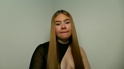 sophi 3 online show from May 2026 03:12:01 AM