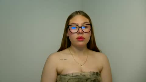sophi 3 online show from June 2026 12:43:02 AM