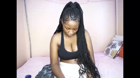 Snapshot of miss_worldfire chatting on May 2026 09:28:02 AM miss_worldfire online show from May 2026 09:28:02 AM