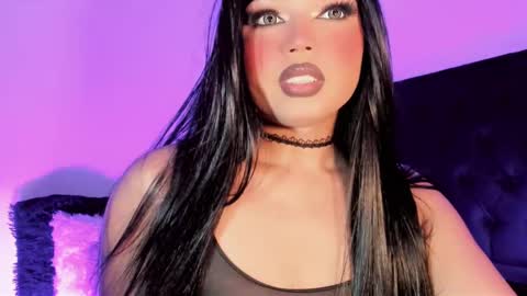 miss_zz online show from November 2025 06:18:01 PM