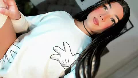 miss_zz online show from April 2026 06:35:01 PM