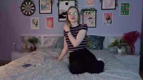 Snapshot of missadelletrix chatting on November 2025 11:31:02 AM missadelletrix online show from November 2025 11:31:02 AM